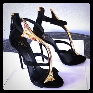 Giuseppe Zanotti Black Velvet and Gold Heels
